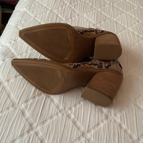 Steve Madden Brown Snakeskin Ankle Booties - Picture 7 of 7